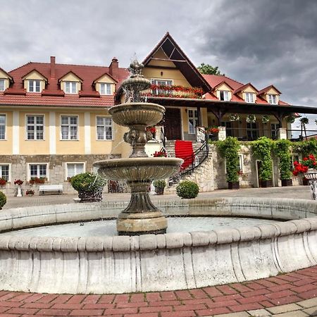 Zespol Palacowo-Parkowy Badzow Polkowice Exterior photo