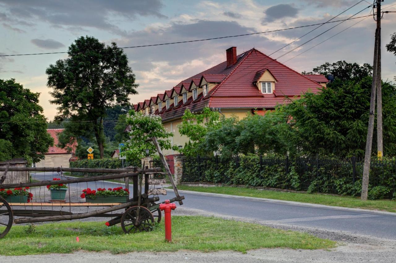 Zespol Palacowo-Parkowy Badzow Polkowice Exterior photo