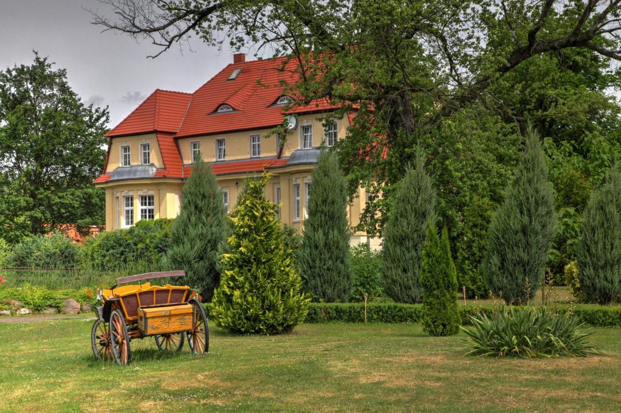 Zespol Palacowo-Parkowy Badzow Polkowice Exterior photo