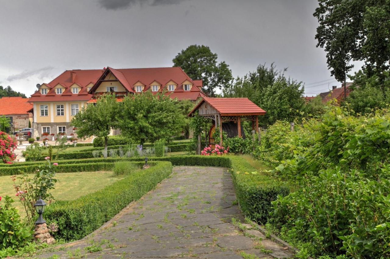 Zespol Palacowo-Parkowy Badzow Polkowice Exterior photo